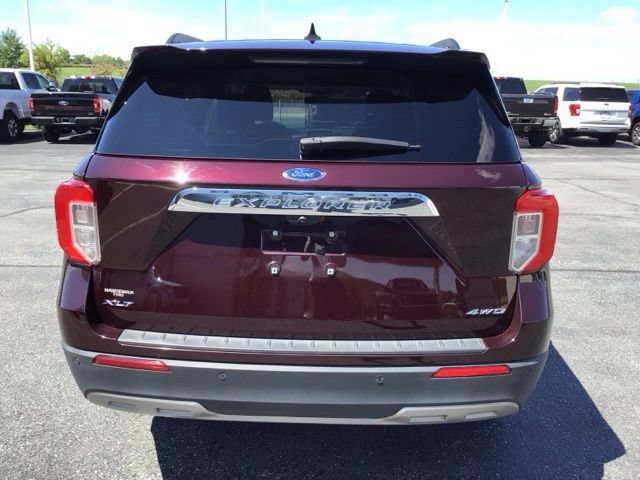 Certified 2022 Ford Explorer XLT w/ Equipment Group 202A AWD/4WD image 7