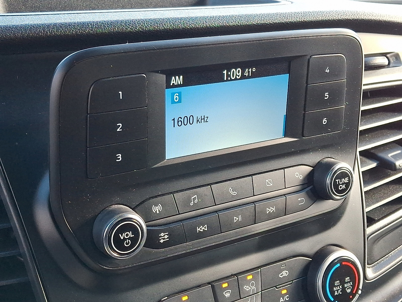 Certified 2024 Ford Transit 250 Low Roof w/ Exterior Upgrade Package image 18