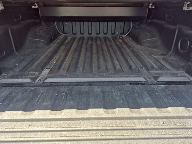 Used 2022 Nissan Frontier SV w/ Technology Package RWD image 30