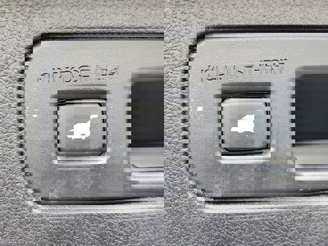 Used 2025 Honda Pilot TrailSport image 27