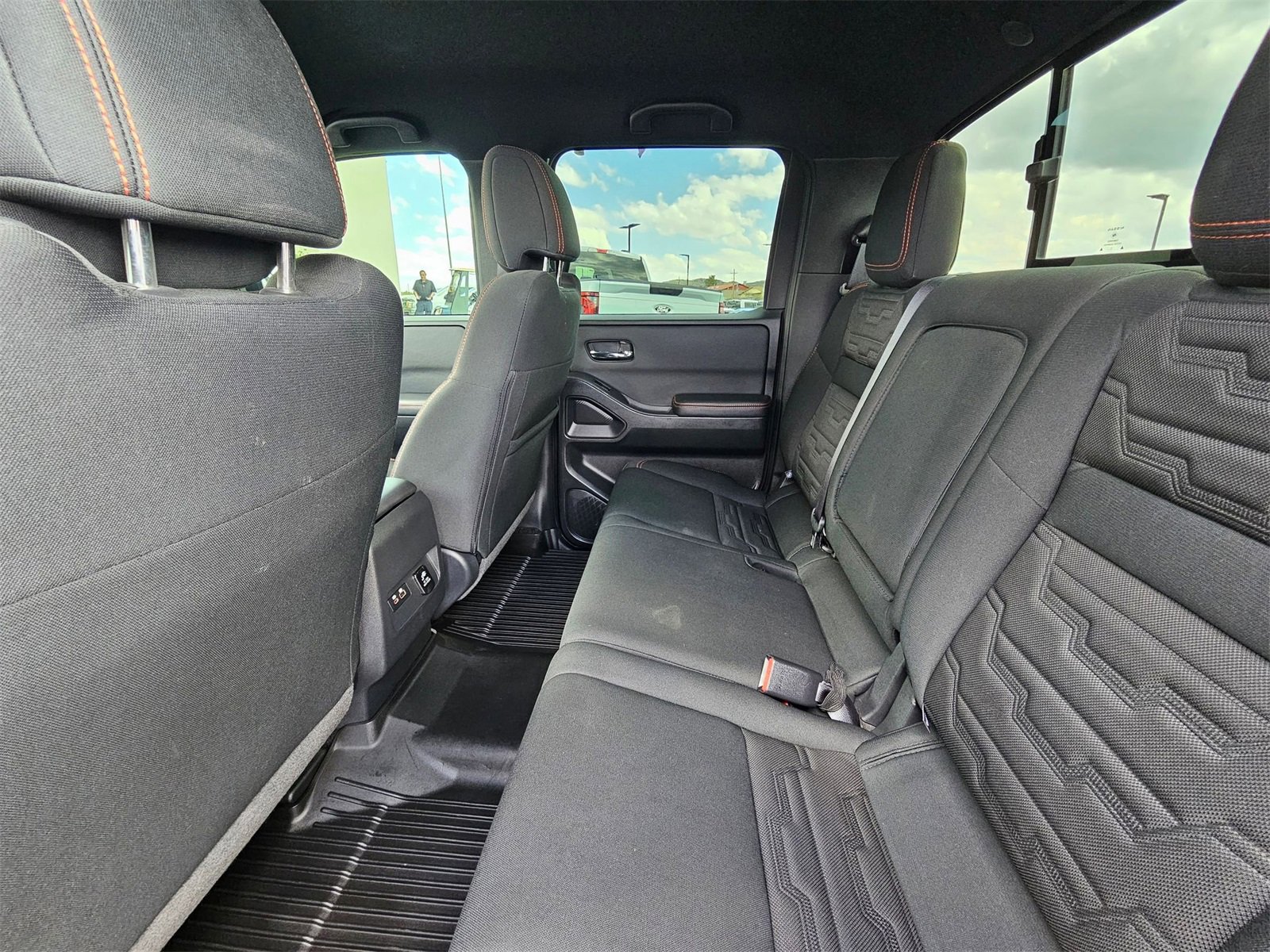 Used 2024 Nissan Frontier Pro-X w/ Pro Convenience Package image 23