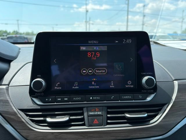 Used 2025 Nissan Altima 2.5 SV FWD image 22