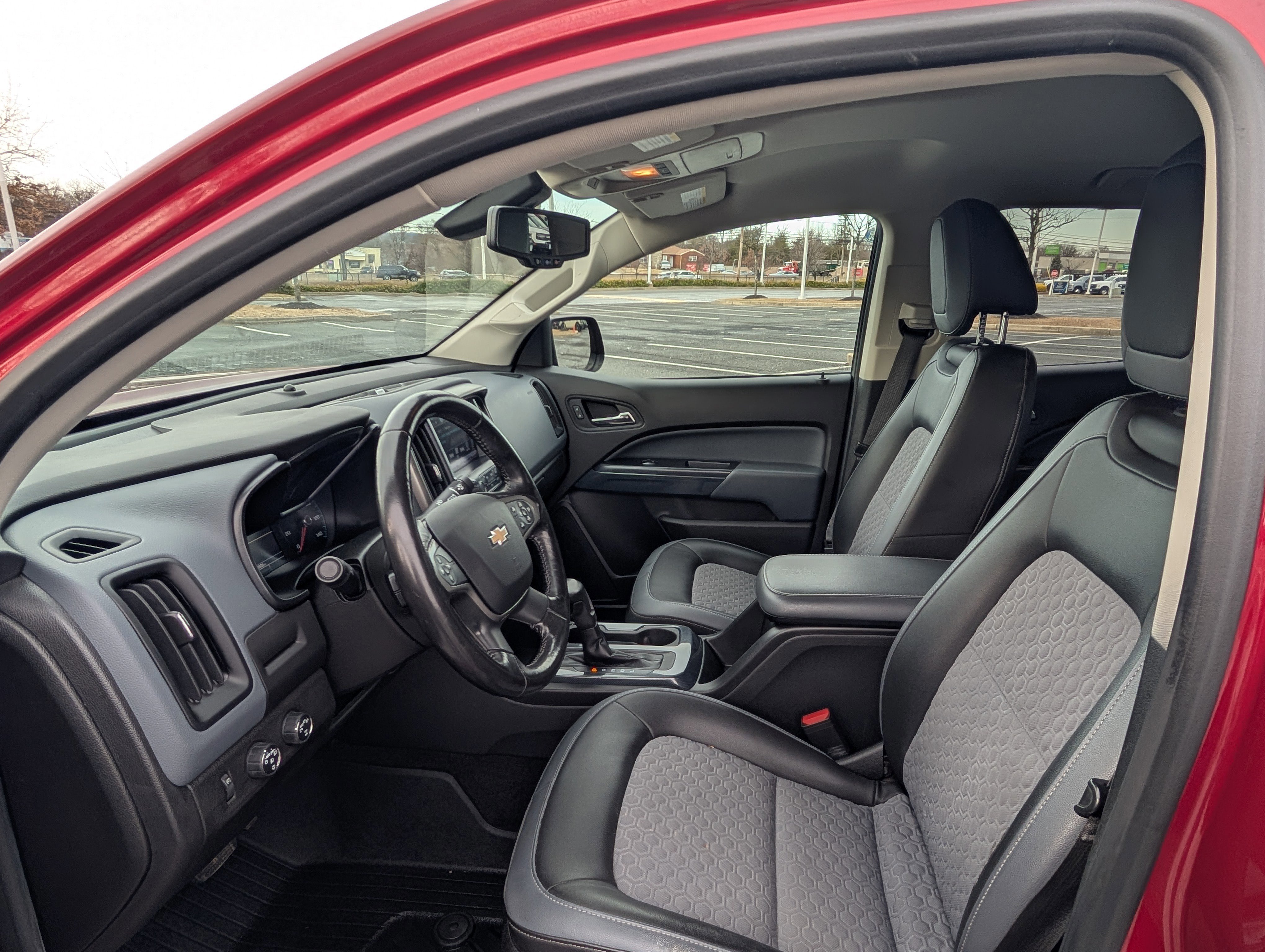 Used 2017 Chevrolet Colorado Z71 image 13