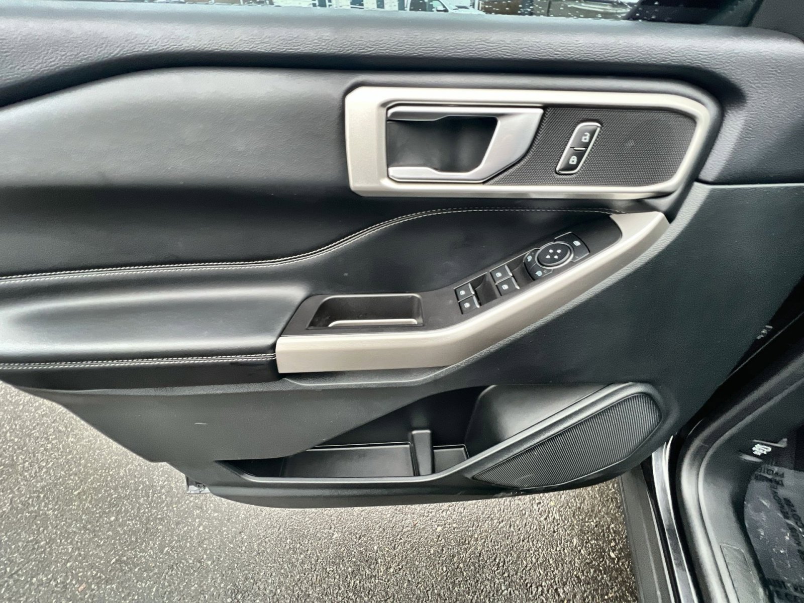 Certified 2023 Ford Explorer XLT image 15