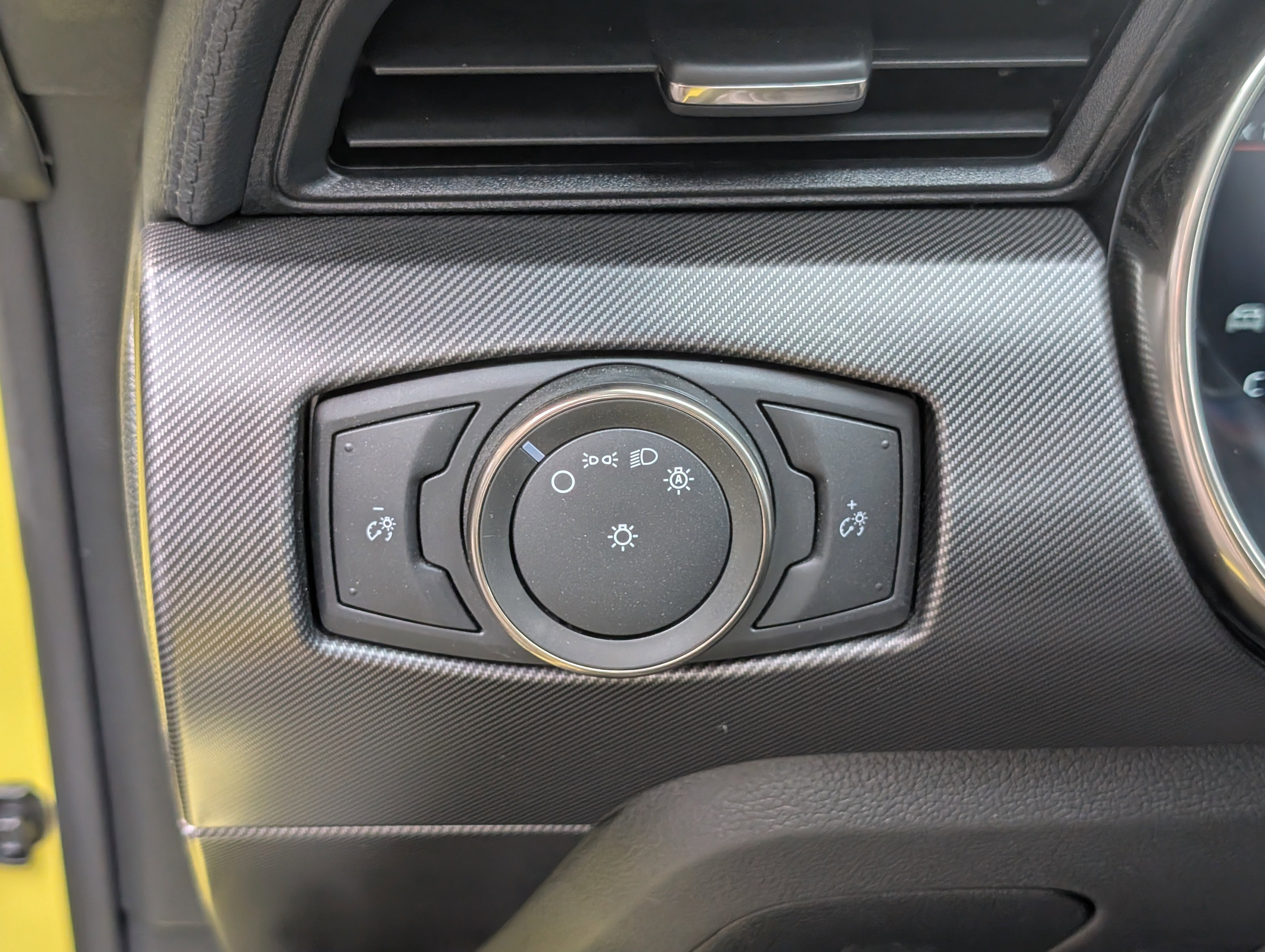 Certified 2021 Ford Mustang Shelby GT500 w/ Carbon Fiber Handling Package image 19