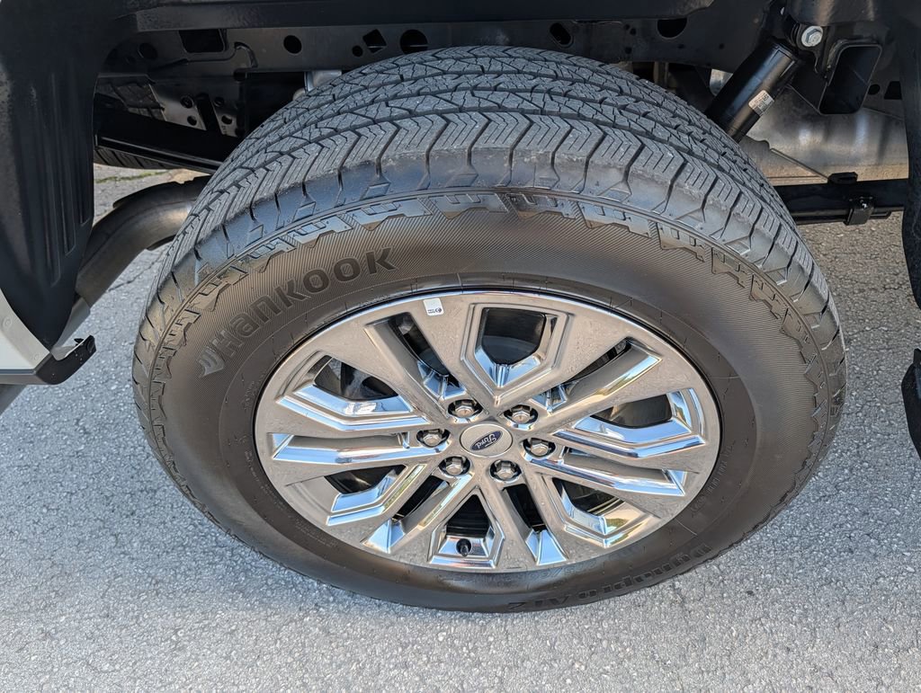 Certified 2025 Ford F150 Lariat w/ Equipment Group 501A Mid image 37