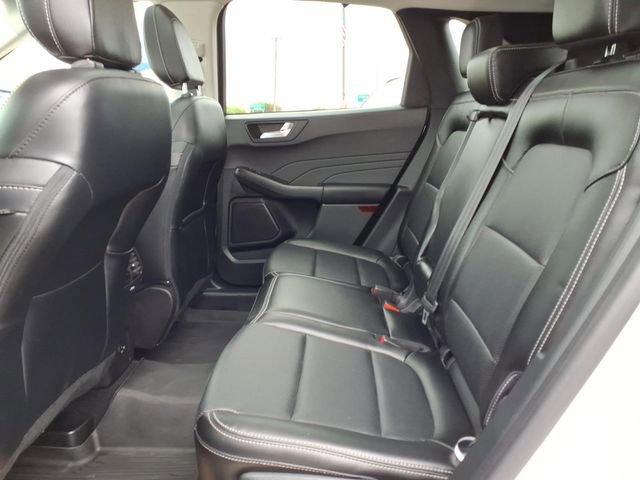 Certified 2022 Ford Escape Titanium w/ Class II Trailer Tow Package AWD/4WD image 7