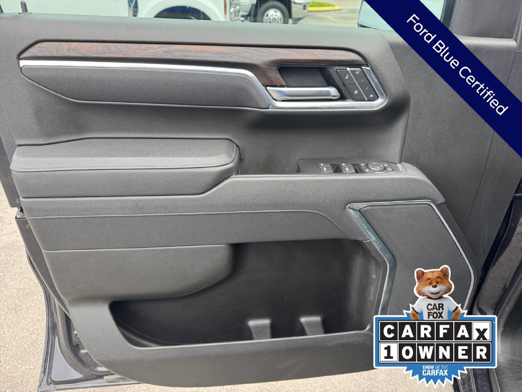Used 2025 GMC Sierra 1500 SLT AWD/4WD image 34