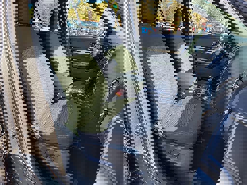 Certified 2019 Ford Explorer XLT w/ Equipment Group 201A image 17