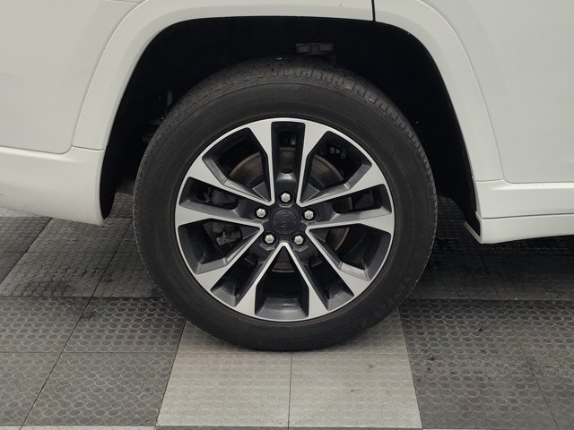 Used 2022 Jeep Grand Cherokee L Overland w/ Luxury Tech Group IV AWD/4WD image 12
