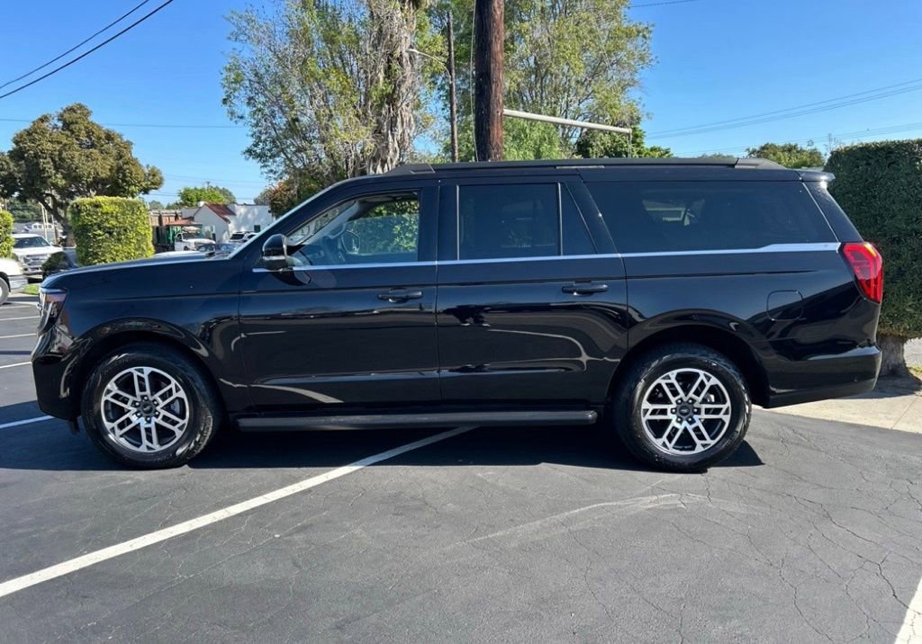 Certified 2025 Ford Expedition Max Active AWD/4WD image 5