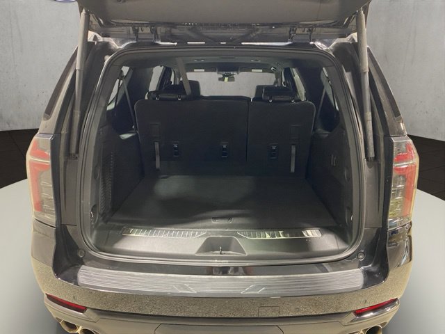 Used 2026 Chevrolet Suburban Z71 AWD/4WD image 23