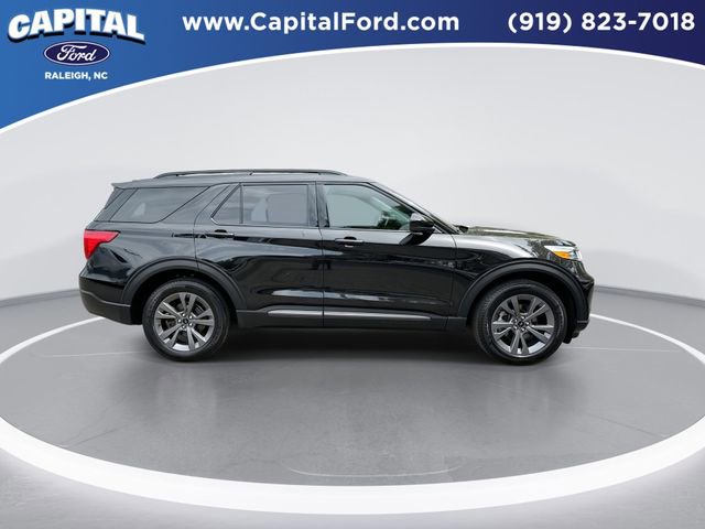 Certified 2023 Ford Explorer XLT w/ Equipment Group 202A AWD/4WD image 9