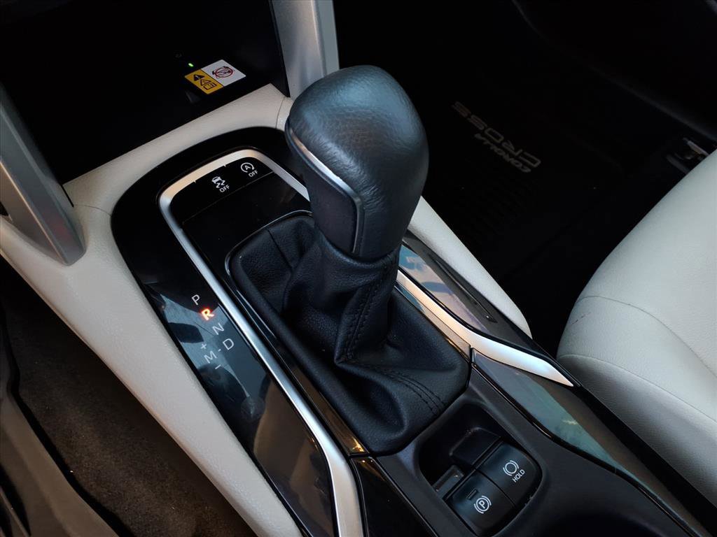 Used 2023 Toyota Corolla Cross XLE image 22