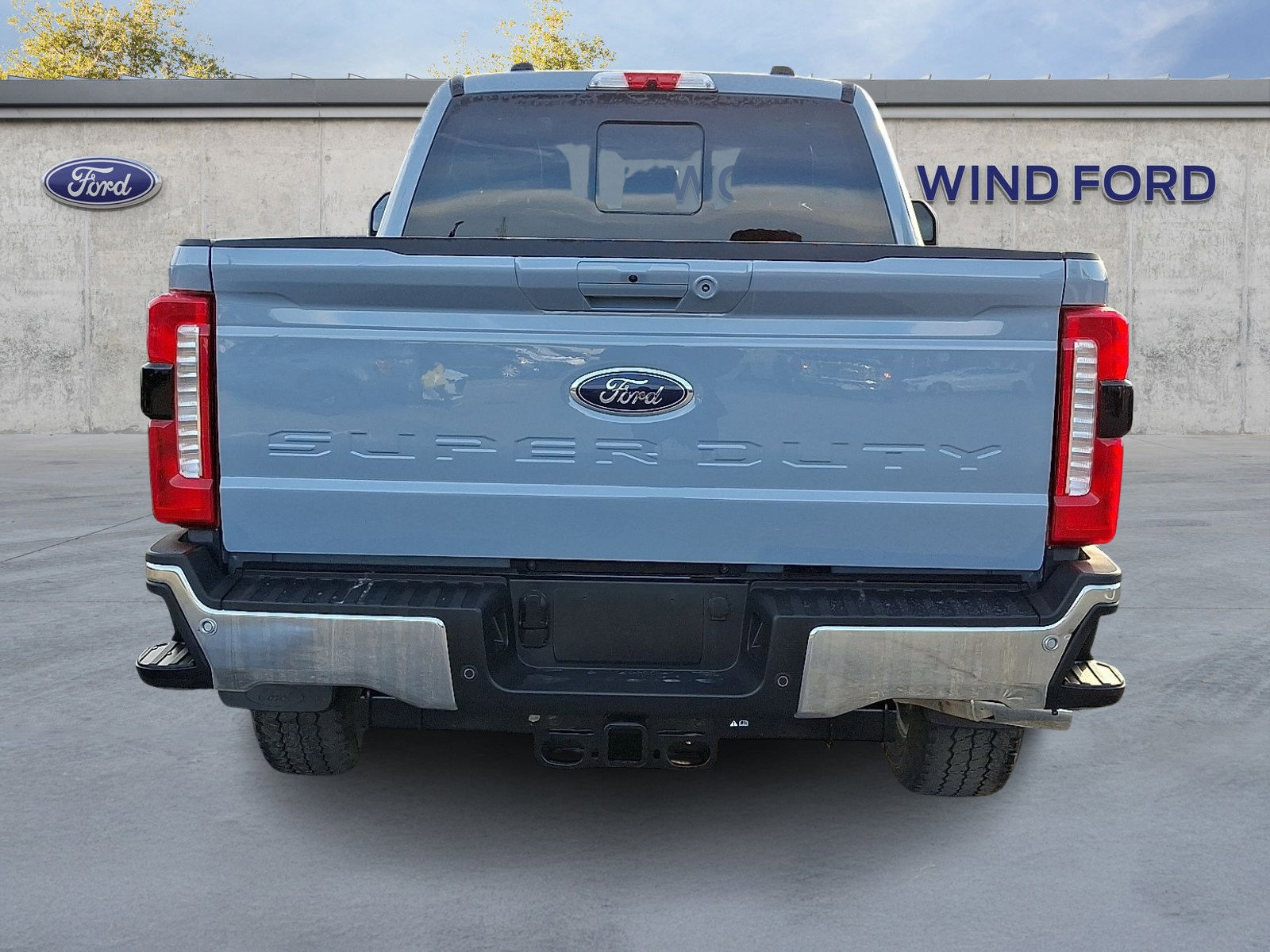 Certified 2025 Ford F350 Lariat w/ Lariat Ultimate Package image 3