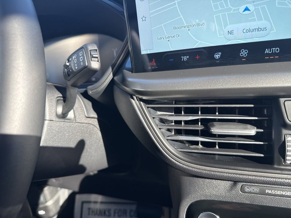 Certified 2025 Ford Escape SE image 32