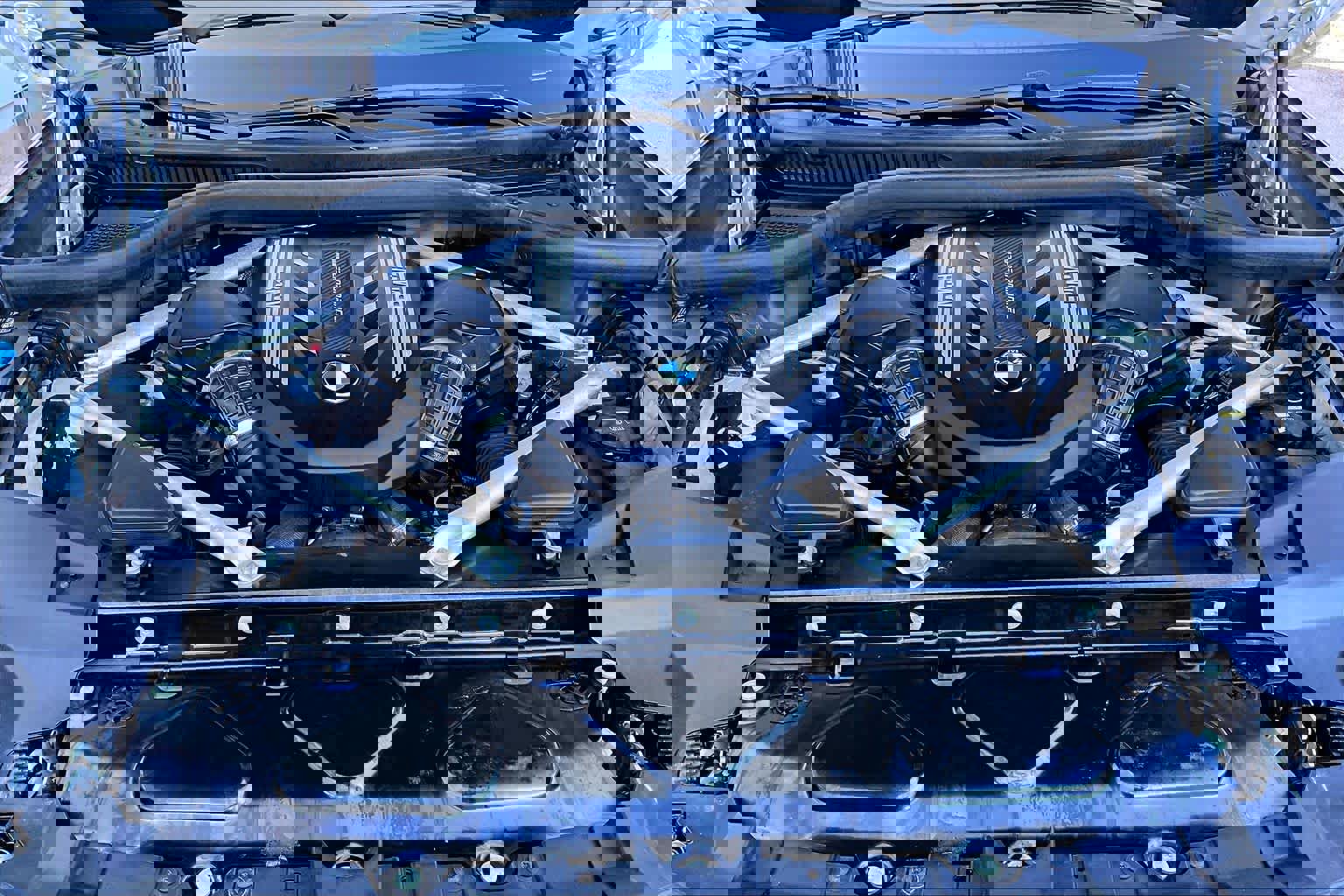 Used 2022 BMW X7 M50i image 32