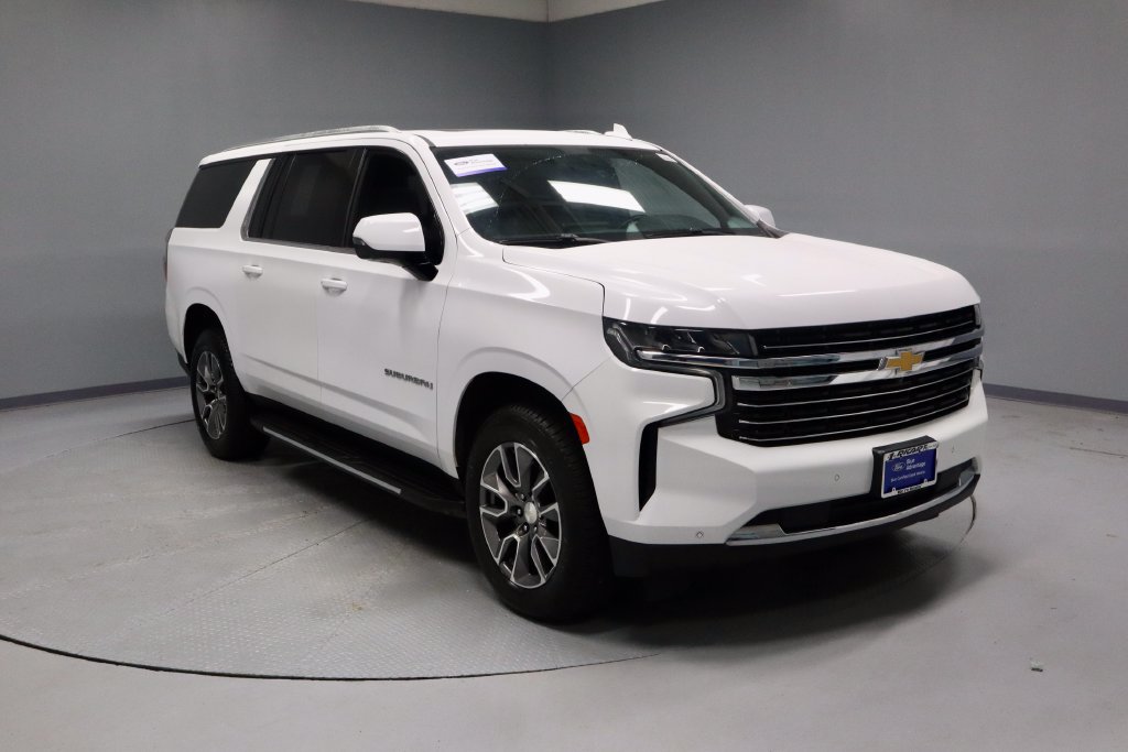 Used 2024 Chevrolet Suburban LT w/ LT Signature Plus Package AWD/4WD image 1
