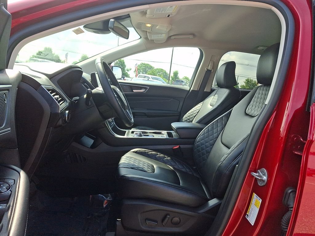 Certified 2024 Ford Edge Titanium AWD/4WD image 13