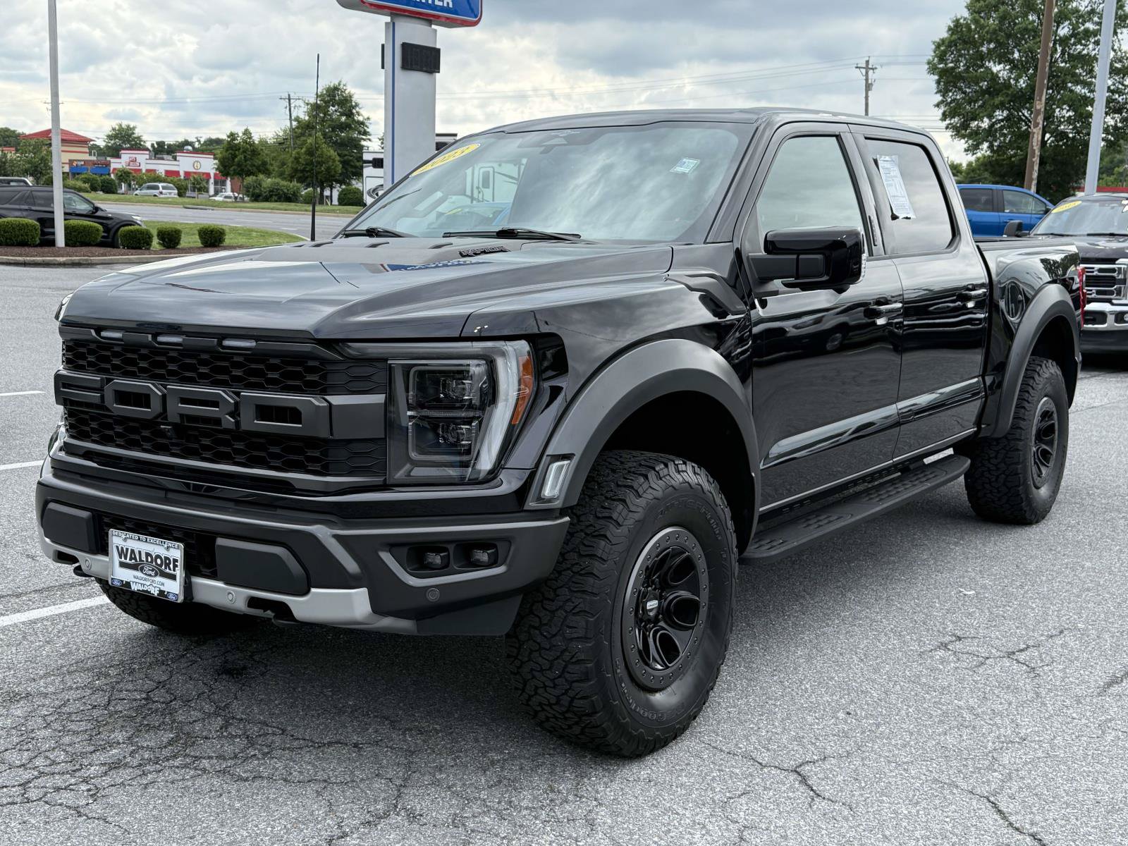 Certified 2023 Ford F150 Raptor w/ Raptor Carbon Fiber Package AWD/4WD image 5