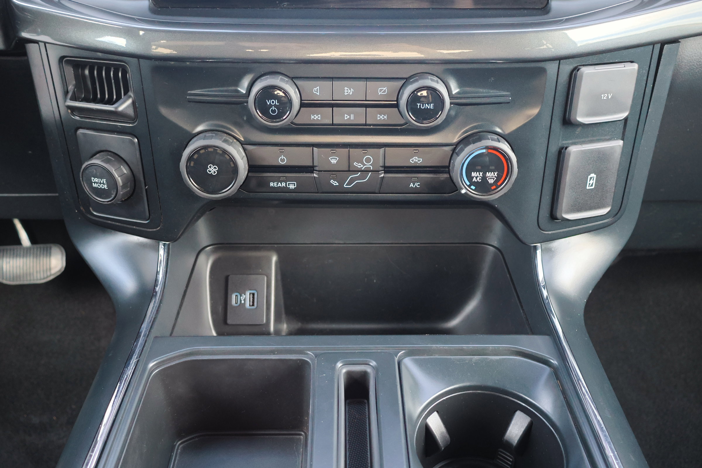 Certified 2024 Ford F150 STX image 21