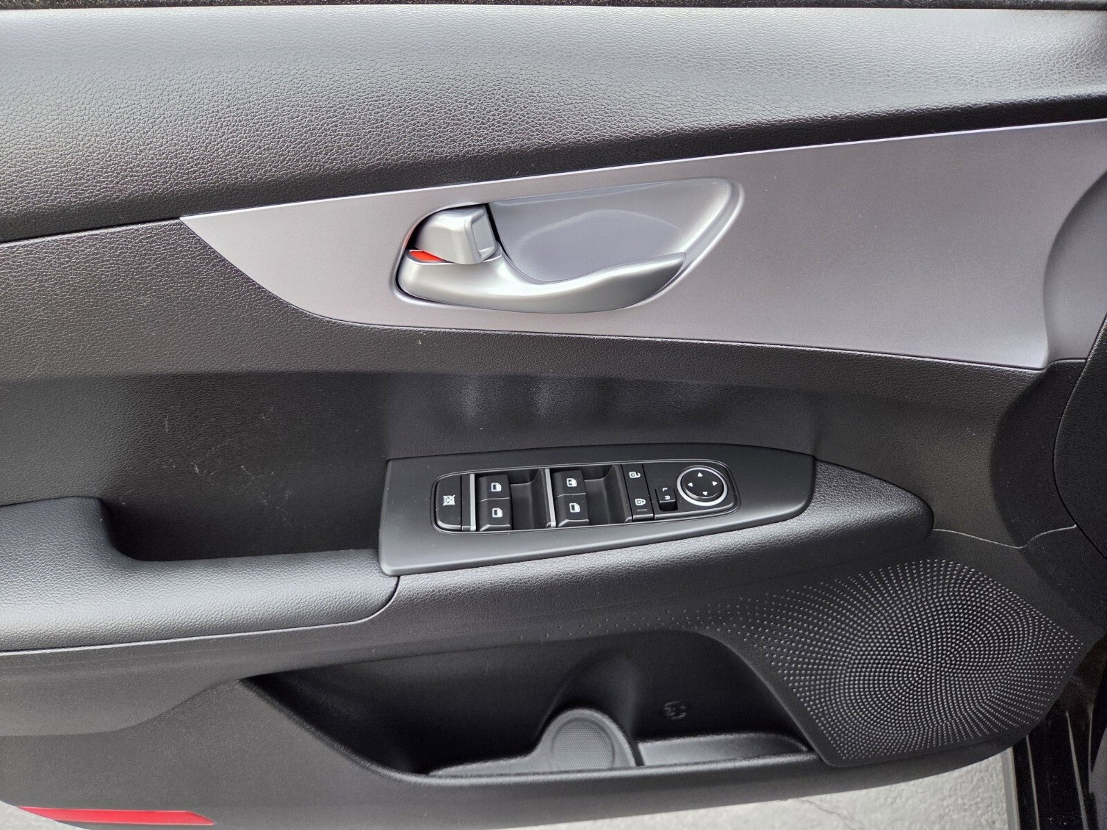 Used 2024 Kia Forte LXS image 17