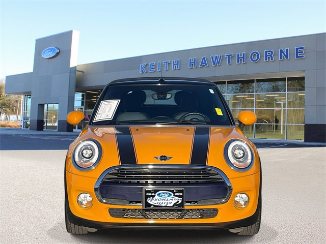 Used 2017 MINI Cooper Base image 2