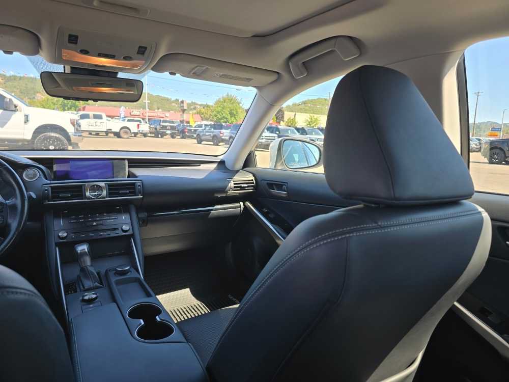 Used 2017 Lexus IS 200t RWD image 14