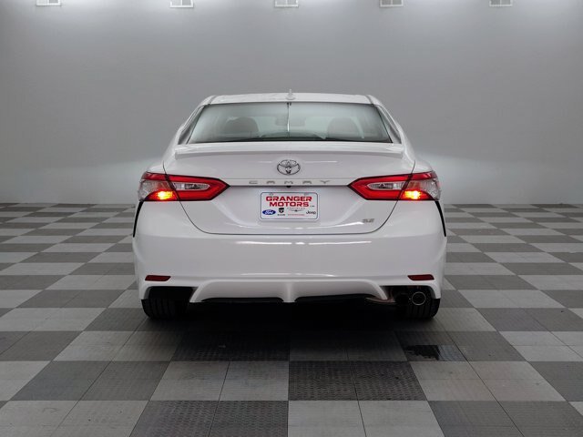 Used 2019 Toyota Camry SE FWD image 8