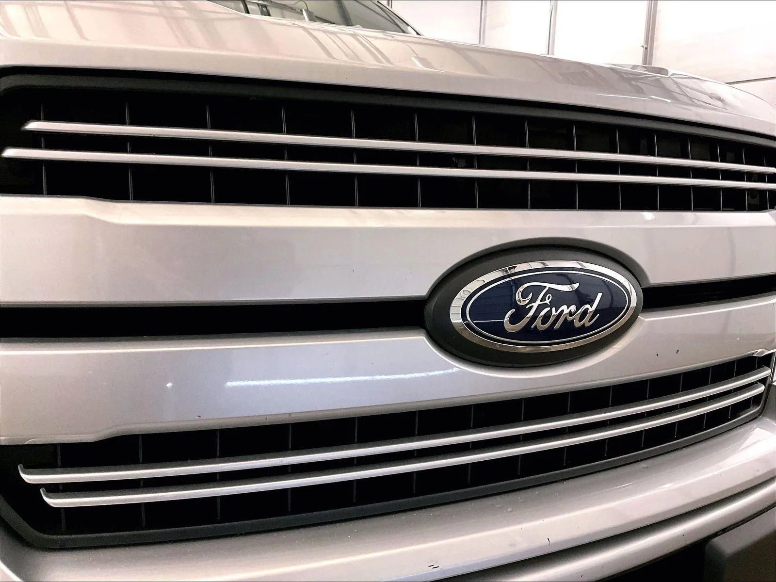 Certified 2018 Ford F150 Lariat image 29