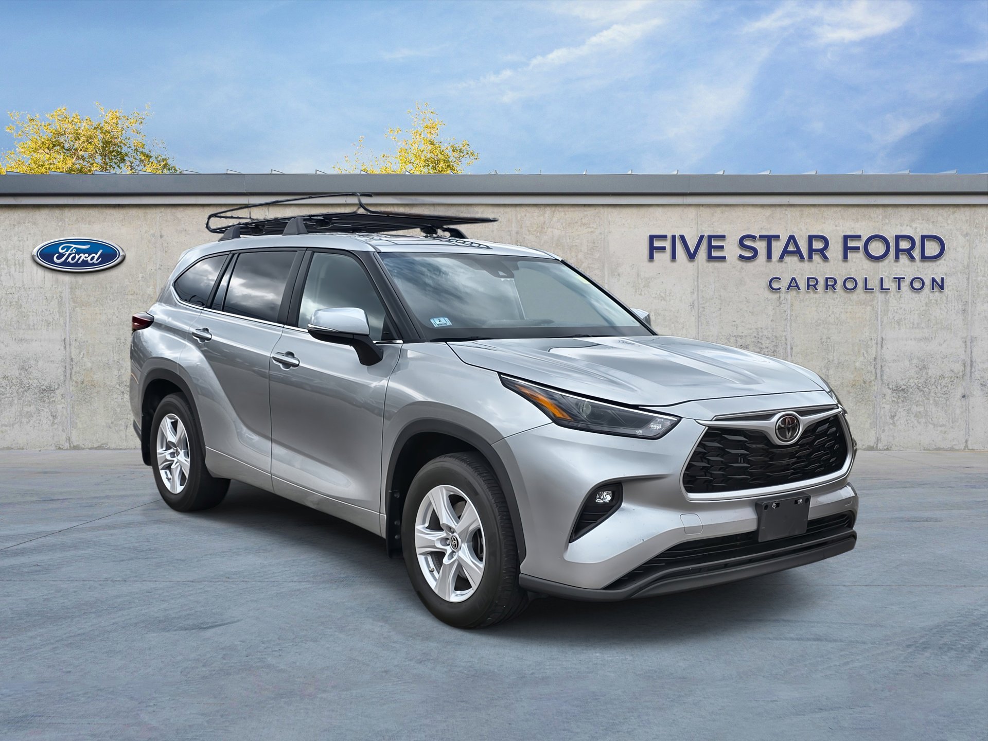 Used 2024 Toyota Highlander LE