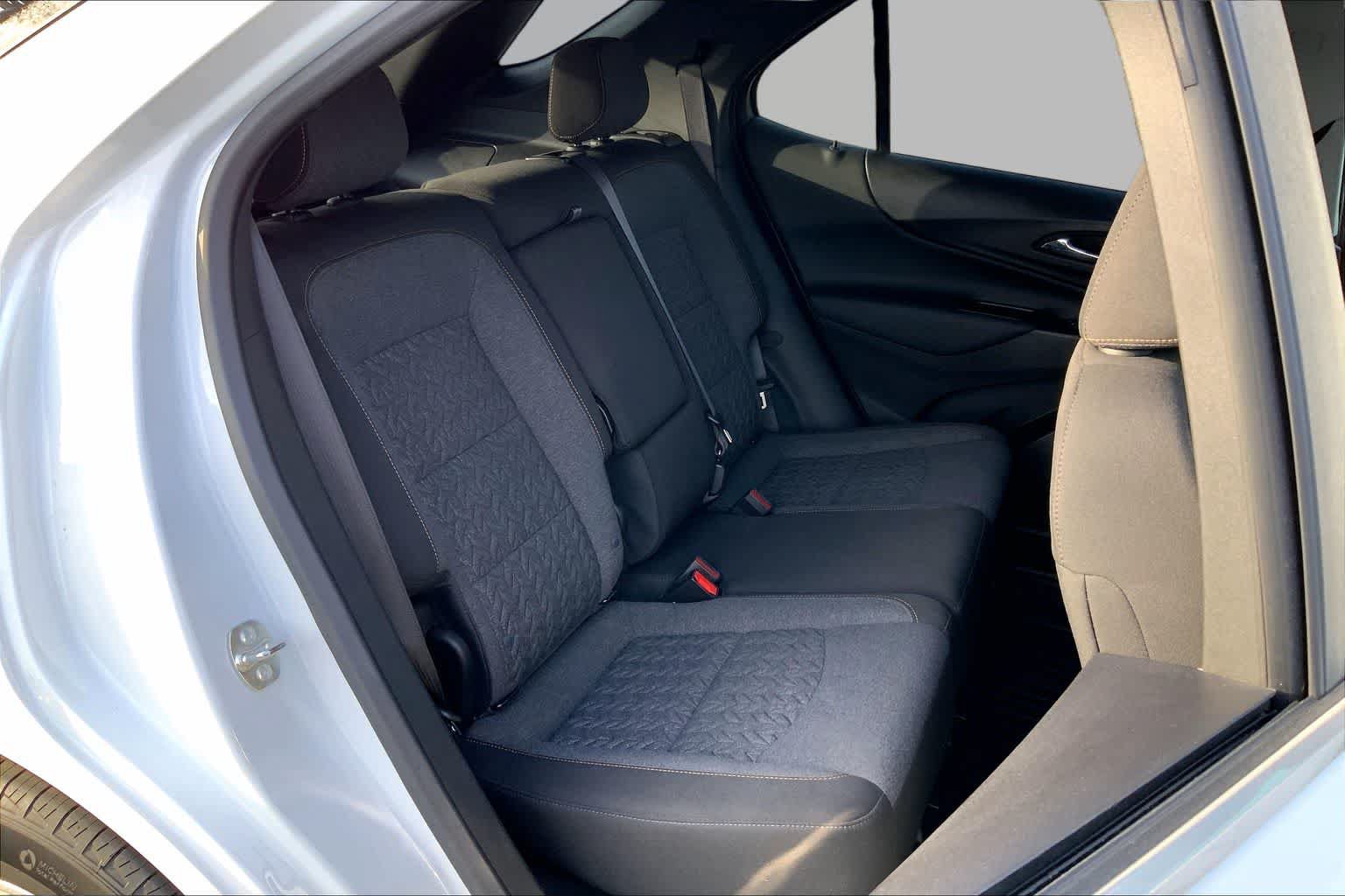 Used 2024 Chevrolet Equinox LT w/ LPO, Floor Liner Package FWD image 19
