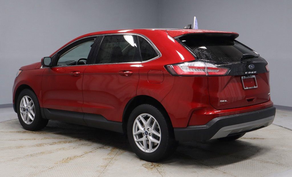 Certified 2022 Ford Edge SEL w/ Convenience Package image 3
