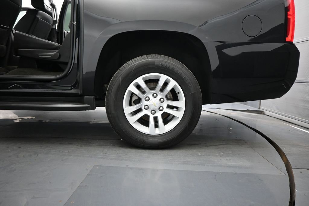 Used 2018 Chevrolet Suburban LT w/ Max Trailering Package RWD image 18