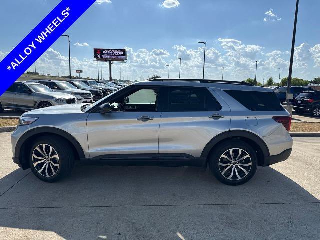 Certified 2023 Ford Explorer ST-Line w/ Class IV Trailer Tow Package RWD image 3