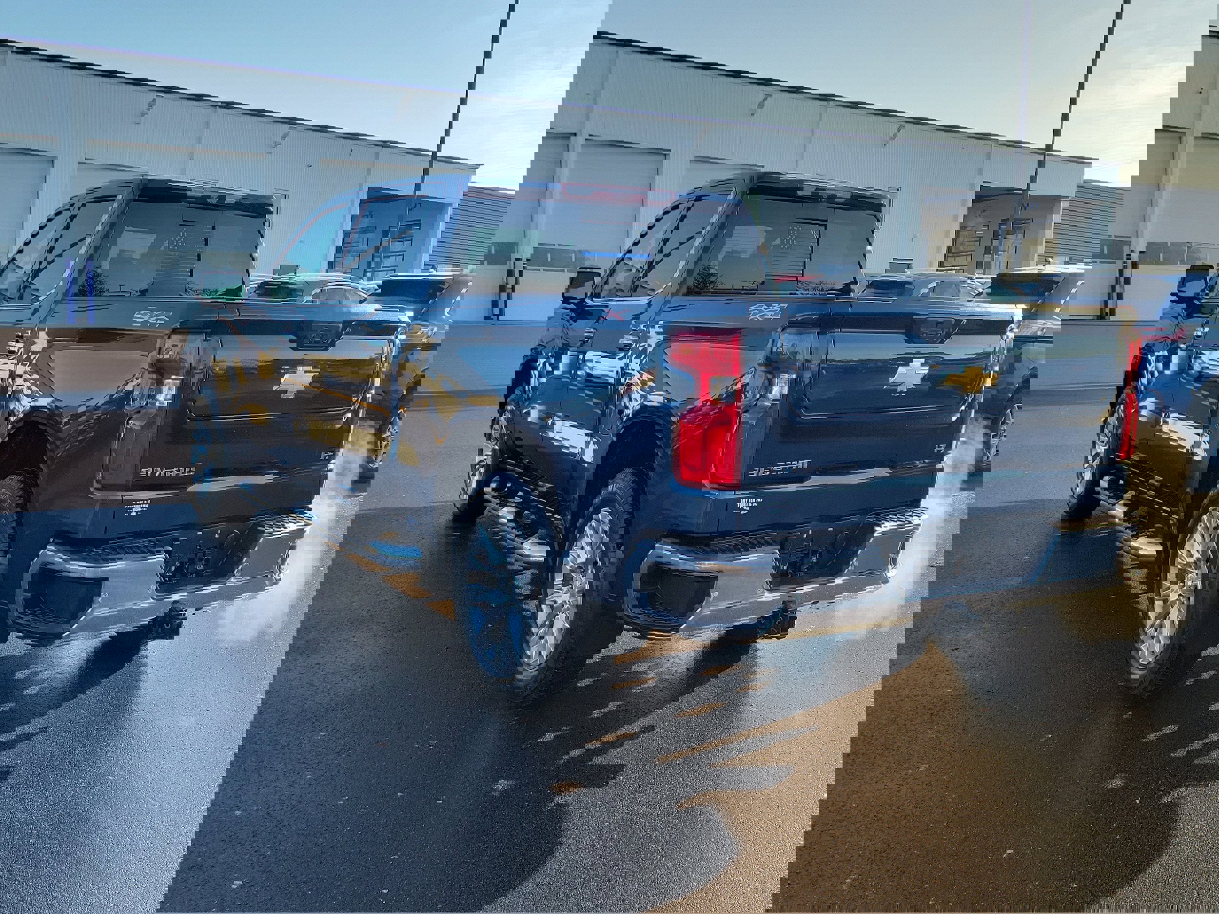 Used 2021 Chevrolet Silverado 1500 LTZ w/ Technology Package image 3