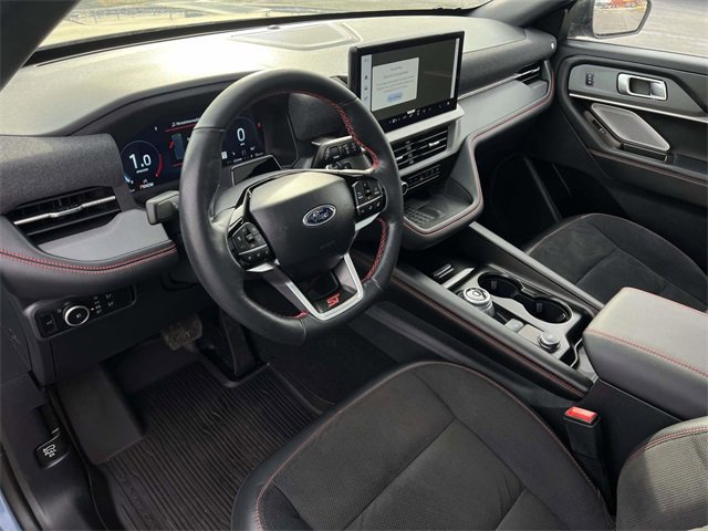 Certified 2025 Ford Explorer ST image 30
