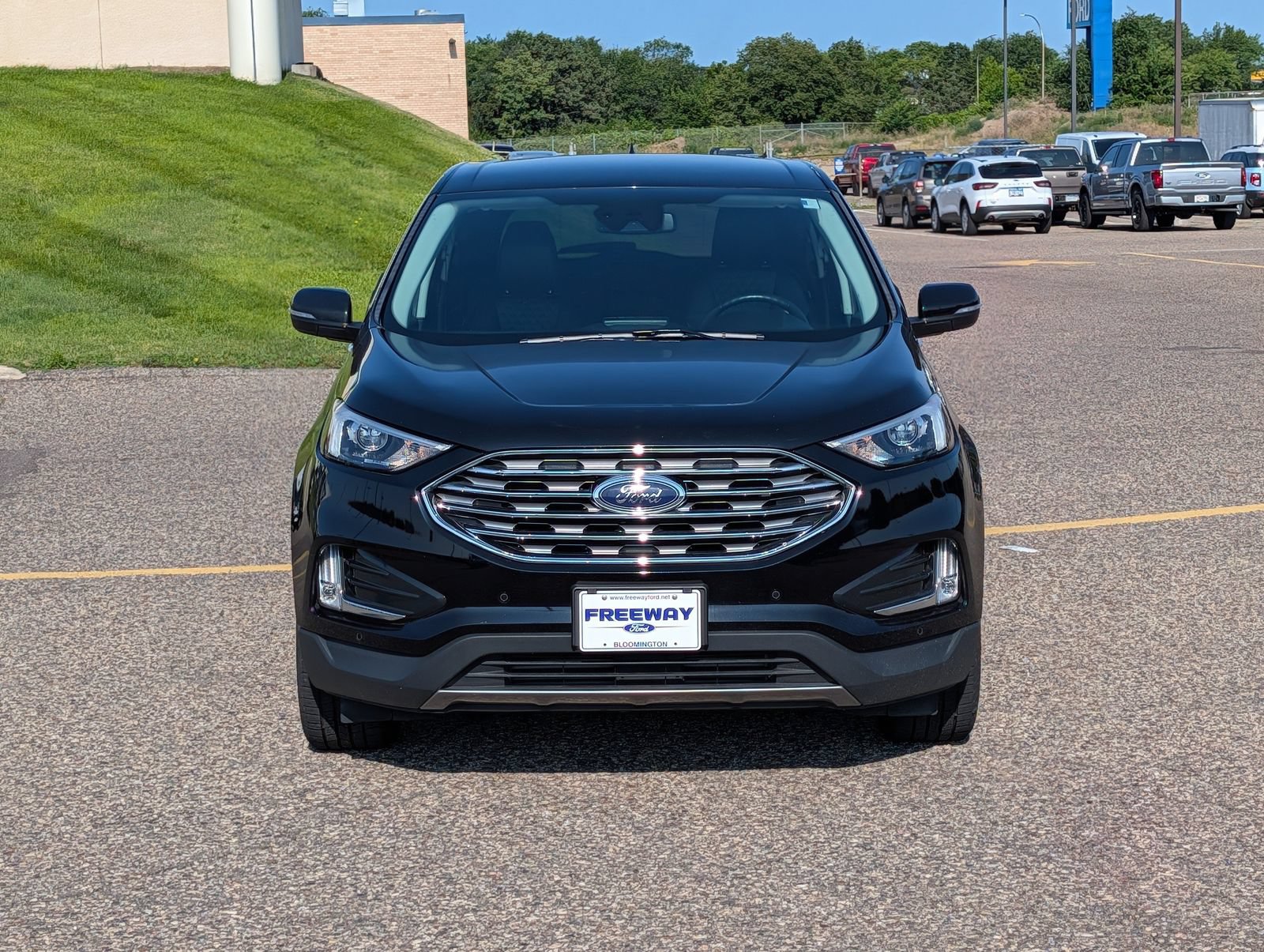 Certified 2023 Ford Edge Titanium AWD/4WD image 11