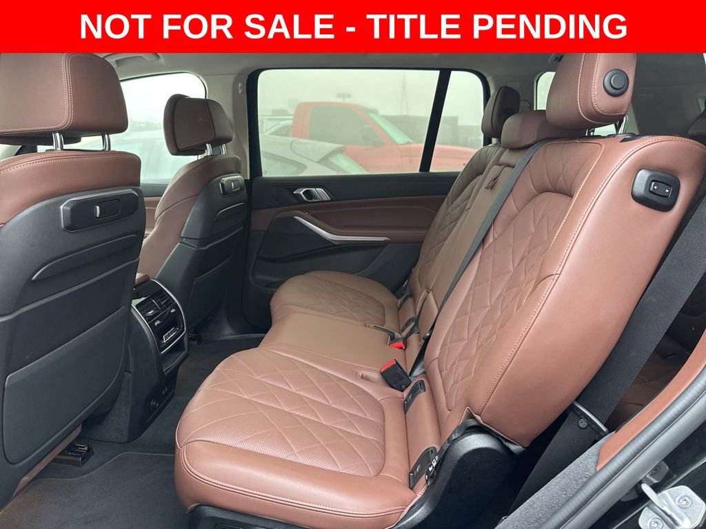Used 2023 BMW X7 xDrive40i w/ Parking Assistance Package image 14