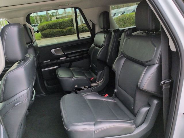 Certified 2025 Ford Expedition Max Platinum image 14