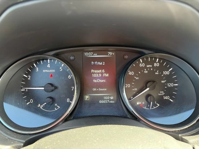 Used 2017 Nissan Rogue SV AWD/4WD image 15