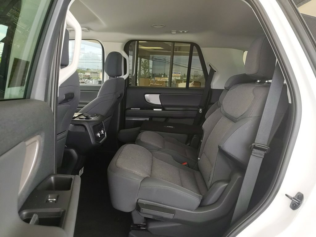 Certified 2025 Ford Expedition Active AWD/4WD image 13