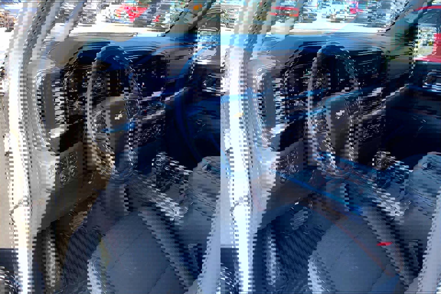 Used 2022 Chevrolet Silverado 1500 LT w/ Z71 Off-Road Package image 17