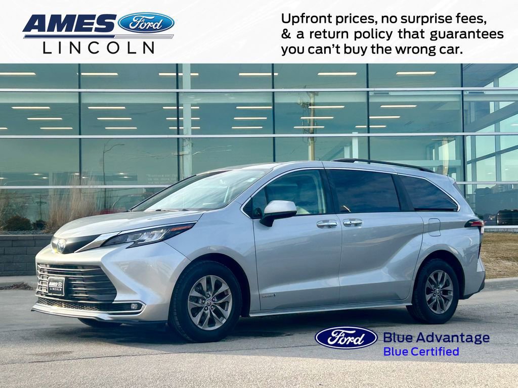 Used 2021 Toyota Sienna XLE image 6