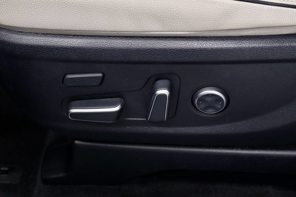 Used 2025 Hyundai Palisade Limited AWD/4WD image 26
