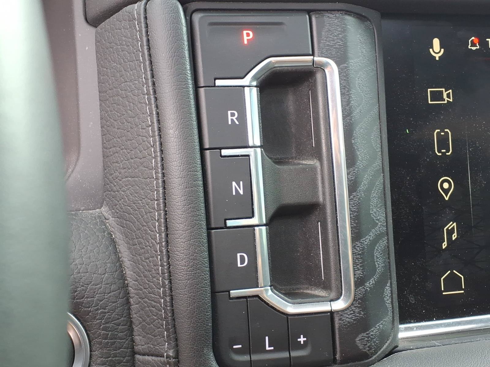 Used 2023 GMC Yukon Denali AWD/4WD image 11