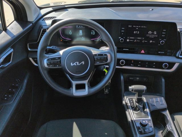 Used 2025 Kia Sportage LX image 18