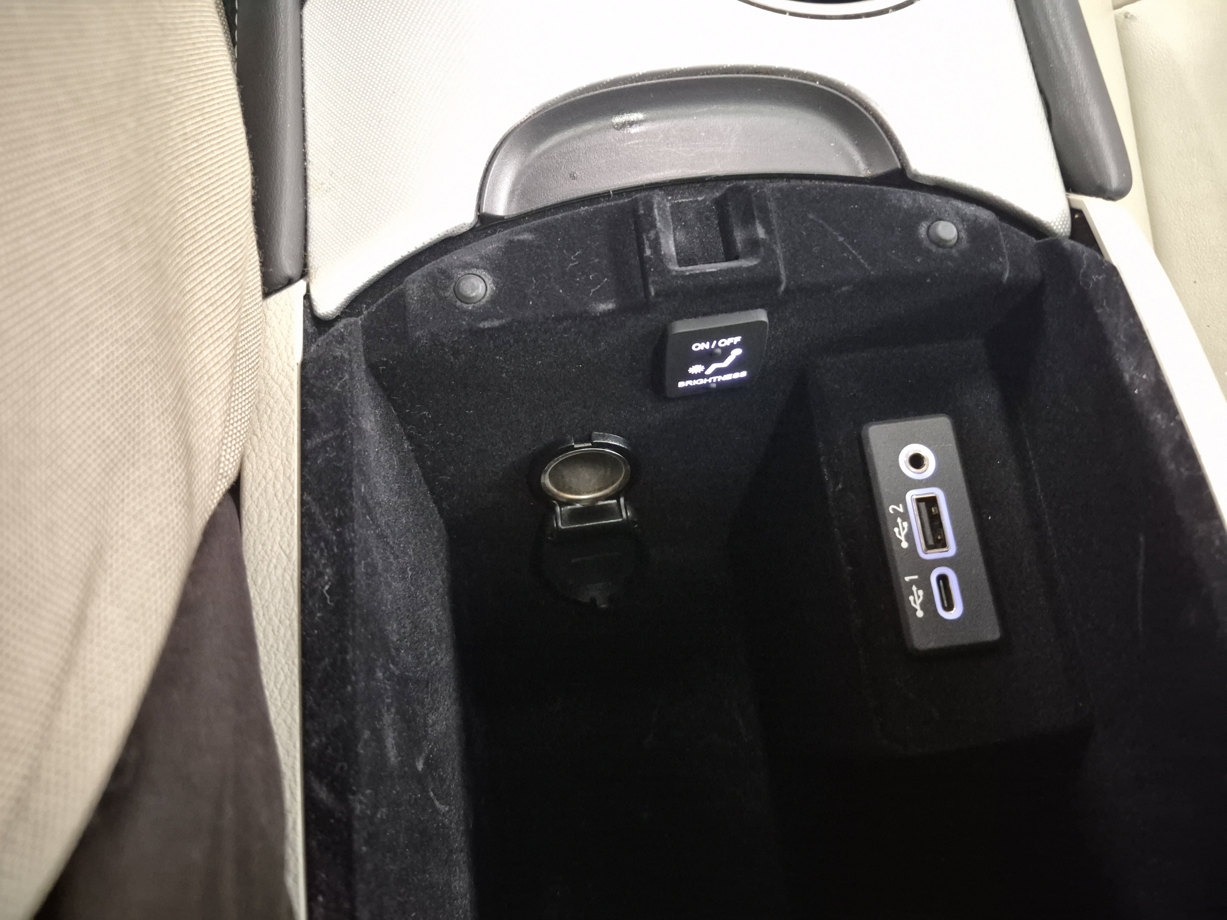 Used 2020 INFINITI Q50 Luxe w/ Essential Package (3.0T Luxe) image 29