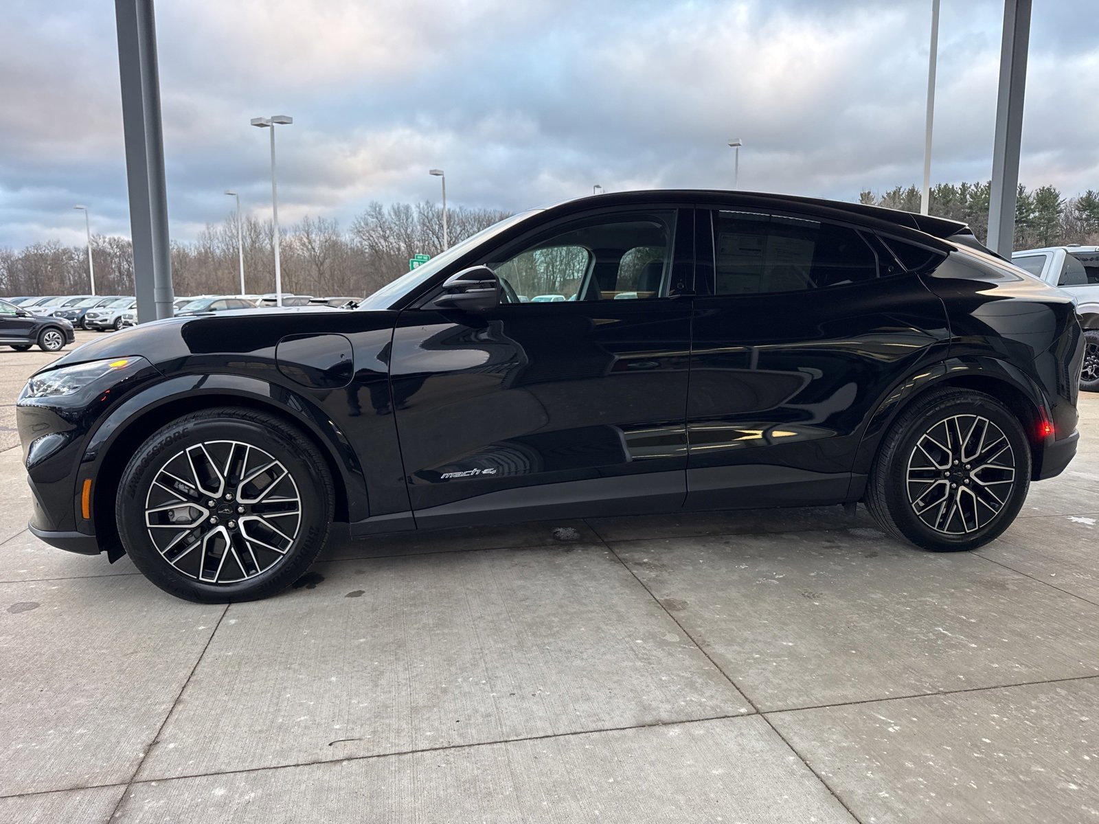 Certified 2025 Ford Mustang Mach-E Premium image 8