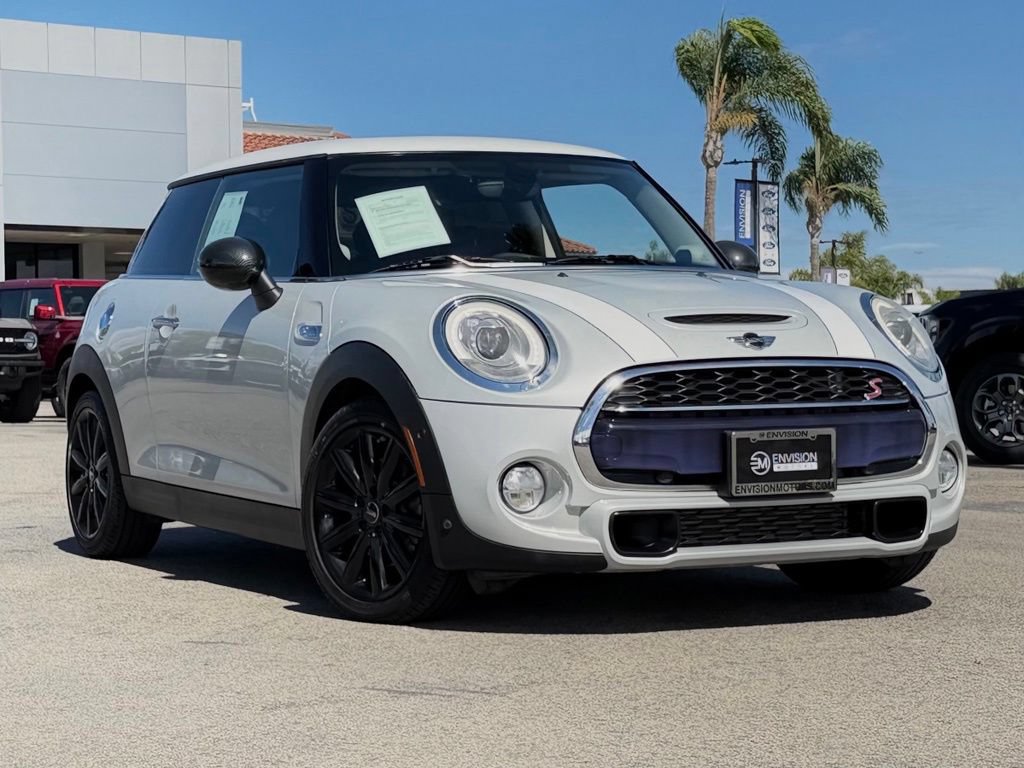 Used 2018 MINI Cooper S FWD image 2